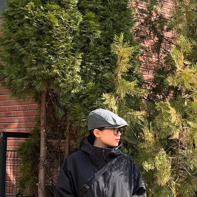 민나 on Instagram: "#협찬 #광고 @standarderror_official 👖🩵 데님에 옐로우 워싱을 추가한 스탠다드에러의 워시드 빈티지 캣워싱 와이드 데님팬츠 빈티지옐로우를 뽐내봅니다😎 사진으로도 보이