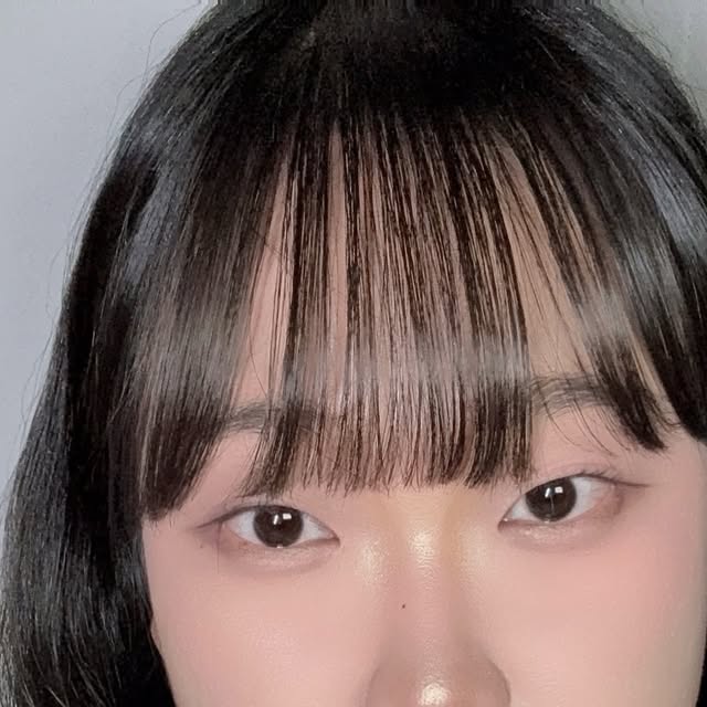 예린 on Instagram: "#광고
🍊 헬퓨 고함량 액상 철분제 🍊
요즘 건강에 관심이 많아져서 철분 제품을 많이 찾아 보고 있는데요! 특유의 비릿한 맛이랑 향 때문에 손이 잘 안가서 안 먹게 되더라고요😭 
그러다가 찾은 제품인데요! 일단 비린맛 없고, 상콤달콤한 오렌지 맛이 나더라고요! 평소 비린 맛이나 알약으로 되어있어서 못 드셨던 분들에게 추천드립니다 !
 체내흡수율 높은 비헴철 프리미엄 리포퍼 철분을 사용하여 안정성은 높이고 철 고유의 비릿한 맛은 줄어들었다고 합니다! 비헴철은 비동물성 철분으로 철분이 부족할 시 흡수율이 증가하여 체내 흡수율이 높아진 상품입니다!
 하루에 한포만으로도 1일 영양 기준치 200%를 채울 수 있으니, 가방에 한포씩 챙겨서 케어하기 좋을 것 같습니다! 완전 추천 🍊

#헬퓨 #철분제 #액상철분제 #임산부철분제 #고함량철분제 #임산부액상철분제 #철분영양제 #아기철분 #유아철분제 #청소년철분제 #비헴철철분제 #변비없는철분제 #빈혈철분제"