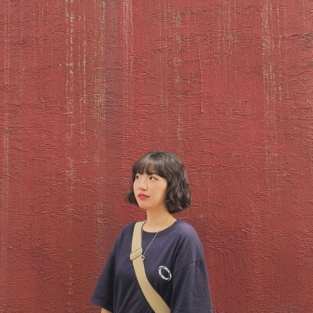 연우 on Instagram: "#광고 

[컴팩트얀] 엔자임 워싱 3D 미니 써클 반팔티 ’네이비‘
코튼 100% 소재에 잔털이 최소화 되어있어 보풀이 적은 제품이에요!
베이직한 형태와 오버핏 실루엣으로 활용도가 높아 다양하게 연출 가능하답니당! 생각보다 얇아서 요즘 같이 더운 날씨에 입기에 제격이에용! 🌿

#스탠다드에러 #STANDARDERROR #남여공용 #상의 #반팔 #반팔티 #SHORTSLEEVE #데일리룩 #반팔추천 #dailylook"