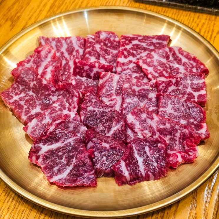 [마곡 맛집] 우호뭉티기 마곡직영점 | 접시 들어도 안 떨어진다는 당일도축 뭉티기·꽃사시미·한우대창전골 | 일산 줄서는 뭉티기집