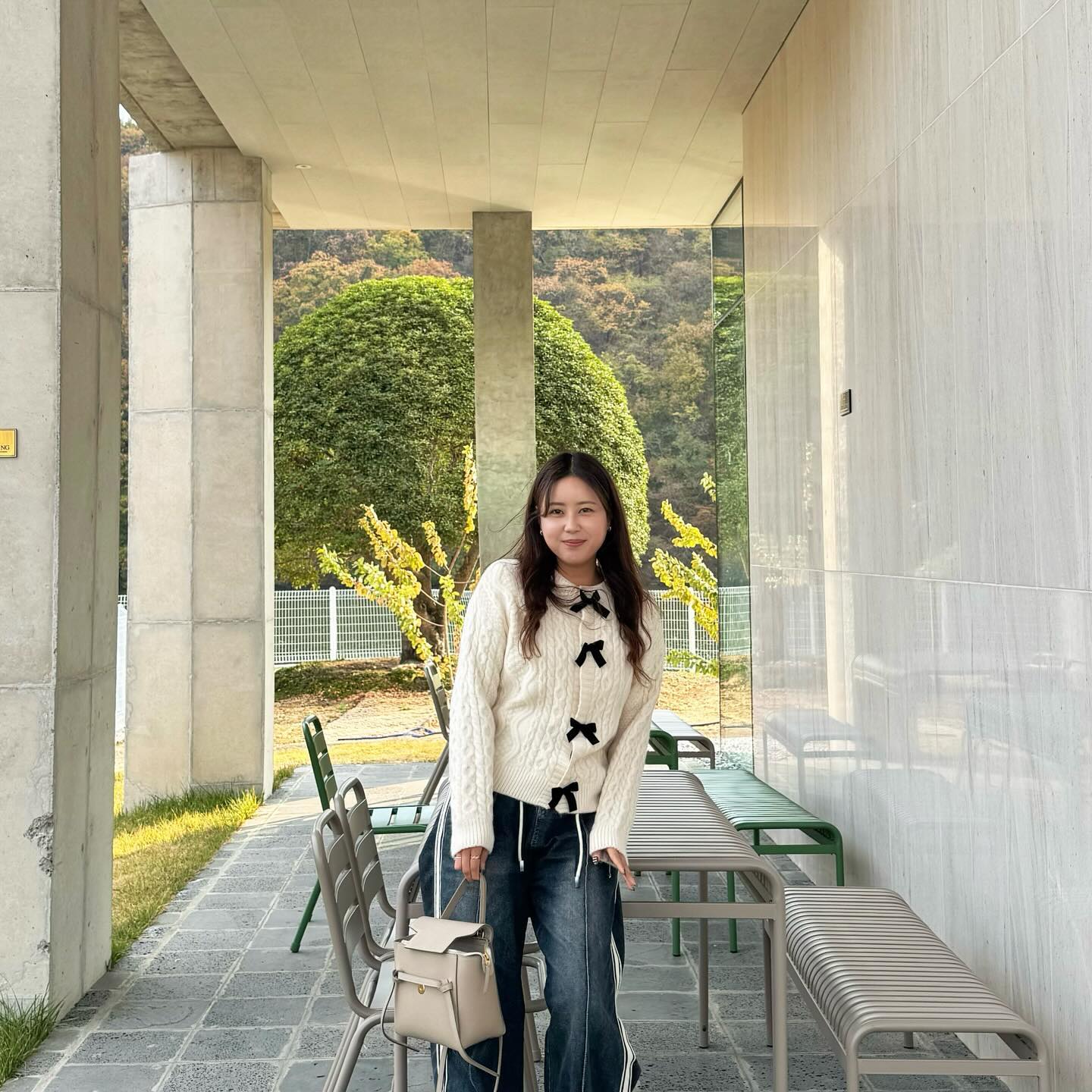 .
분명 가을이였는데. .🫣