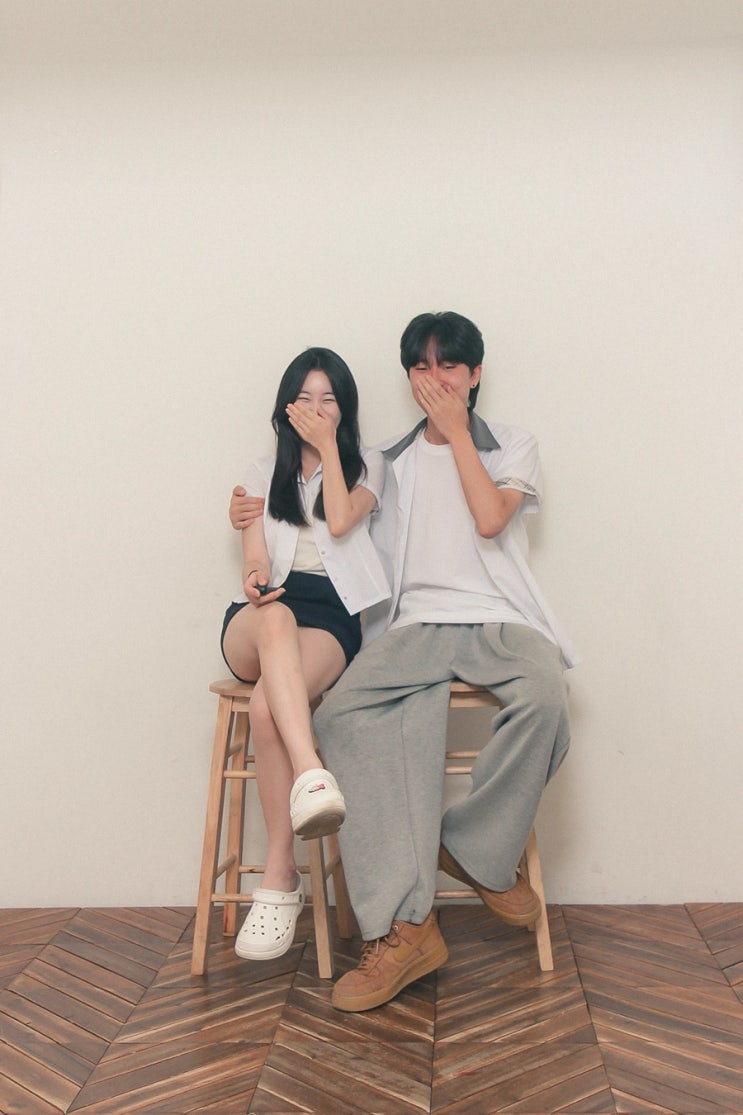 오늘우리사진관에서 마지막 교복 기록 남기기.. ♡
