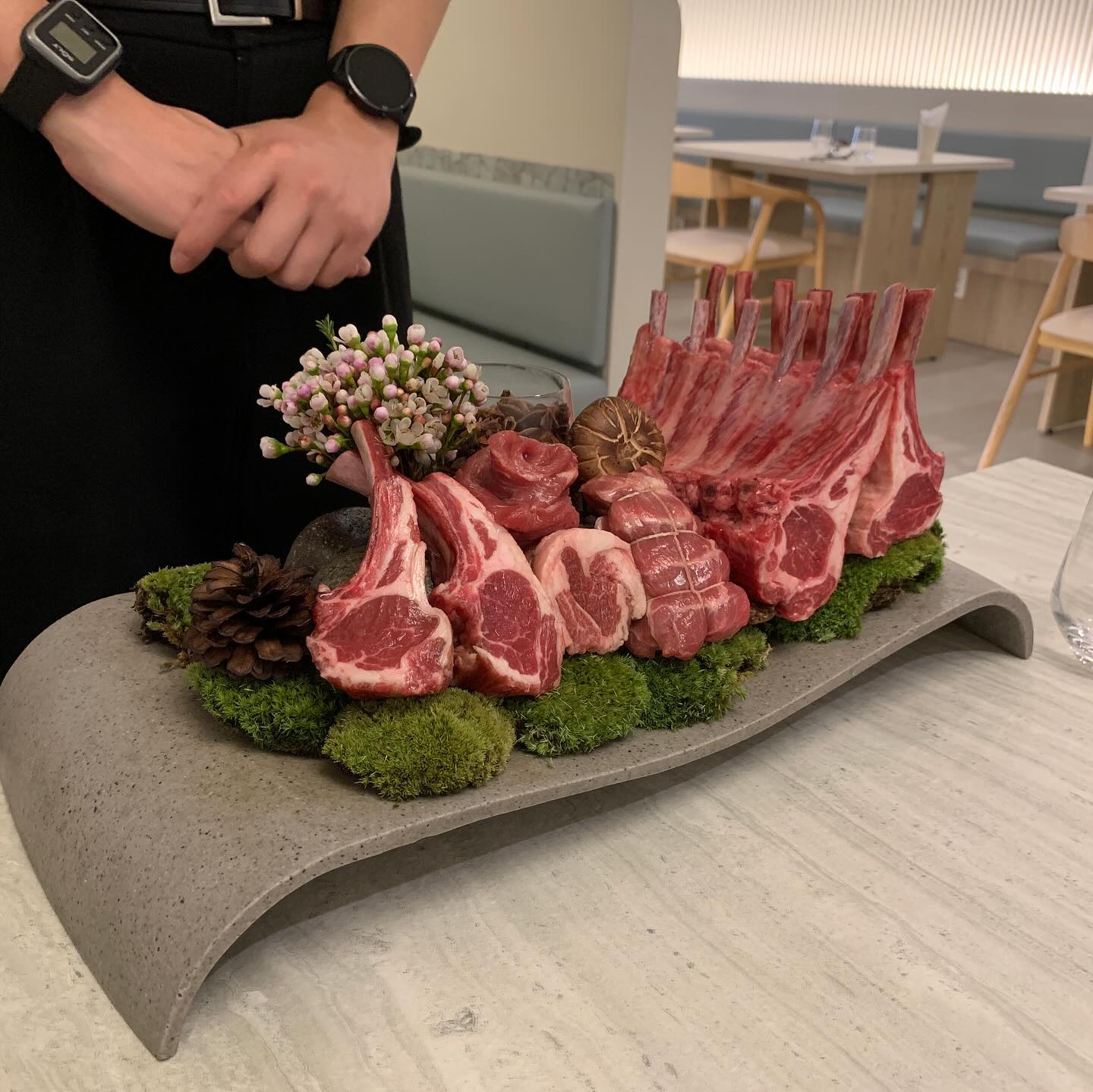 양고기 🥩
.
.
.
#양고기전문점 #프렌치랙 #양고기오마카세 #파인다이닝