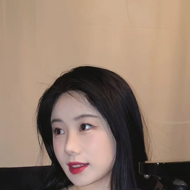 Jisoo on Instagram: "#광고 야 너 술 너무 많이 따른다!! 라는 말을 들을 걱정 끝났다..! 소맥, 하이볼, 와인 마실 때 완벽한 정량으로 따를 수 있는 ✨탱이하우스 레드삭✨ 이거 없으면 이제 못 살