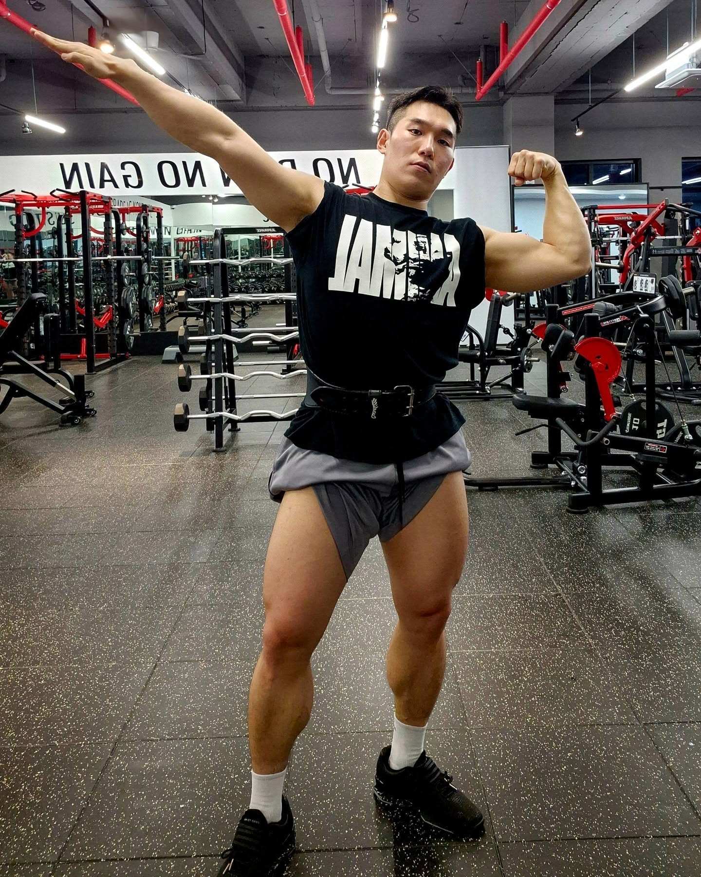 오늘만 일하면 쉰다
바로 헬스장 가삔다