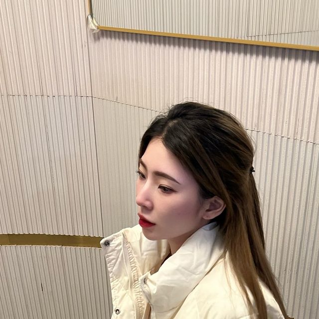 민지ღ on Instagram: "벌써 패딩입을 날씨....??"