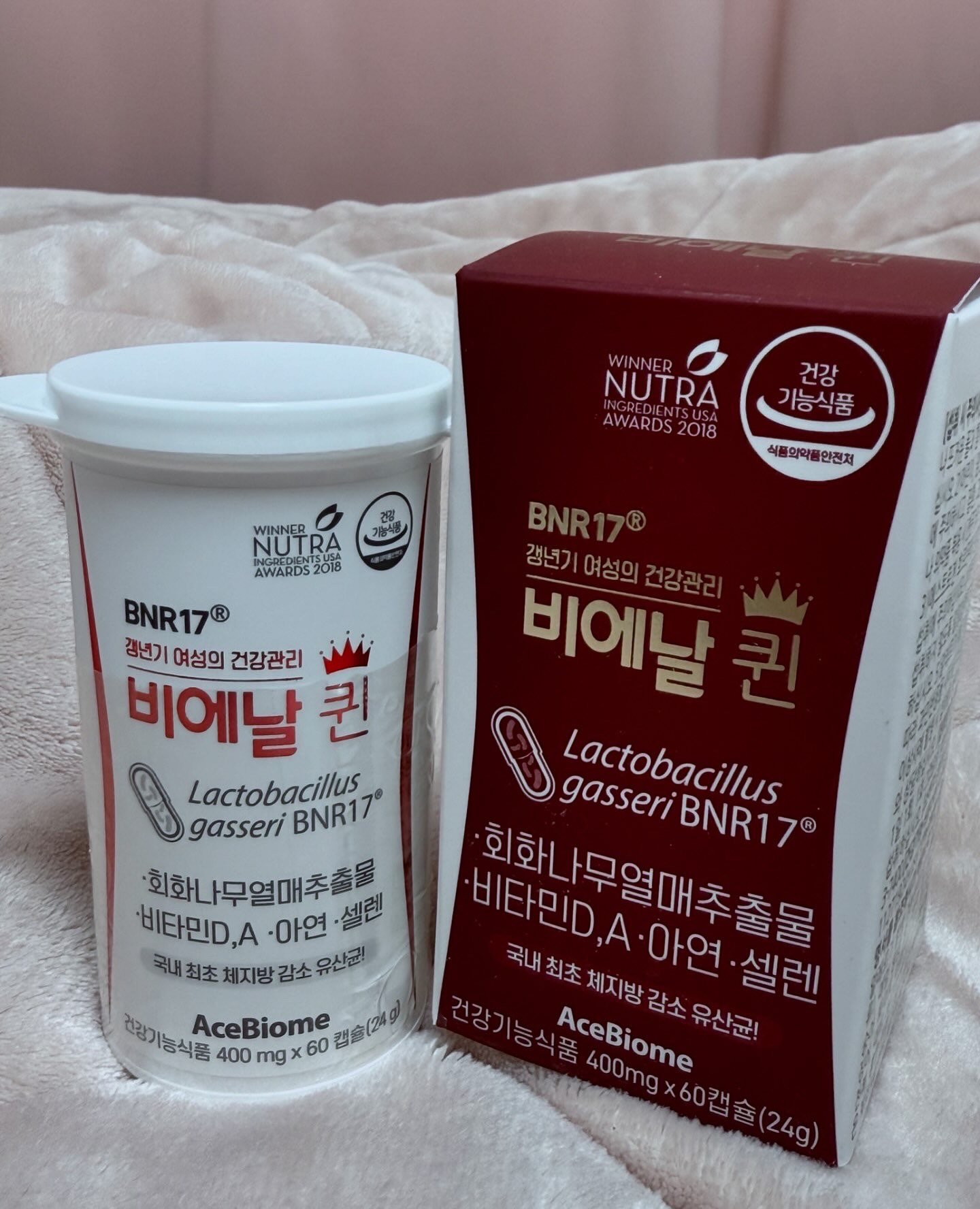 #광고

에이스바이옴 비에날퀸💊
 
갱년기 케어와 체지방 감소, 장 건강을 한 번에 관리할 수 있는 건강기능식품이 있다는 사실을 알고 계셨나요?!🤭
다이어트 유산균 비에날씬으로 유명한 에이스바이옴의 갱년기 다이어트 유산균 비에날퀸인데요!🎀
체지방 감소에 도움을 줄 수 있는 유산균 락토바실러스 가세리?BNR17 100억 마리나 함유되어있고, 갱년기 건강에 도움을 줄 수 있는 회화나무열매추출물 350mg 함유로 기능 성분 소포리코사이드 함량까지 보장되어 있습니다!!
특히 갱년기 여성에게 필요한 비타민D, 비타민A, 아연, 셀렌 함유로 전반적인 건강 관리에 도움을 줘요💪
패키지 디자인이 더 고급스러운 느낌으로 리뉴얼됐고, 캡슐 사이즈가 11%나 감소해 알약을 잘 못드시는 분도 걱정없이 👌✔️
-
❄️섭취 방법 : 한 병에 총 60캡슐이 들어있으나 하루 한 번 + 2캡슐 섭취
-
❄️보관 방법 : 유산균의 신선도 유지를 위한 콜드 체인 배송 시스템으로 배송, 냉장 보관
-
저는 엄마 선물로 드렸더니 너무 좋아하시면서 하루도 빠짐없이 꾸준히 챙겨드시더라구요💝
-
갱년기를 미리 관리하고 싶으신 분, 갱년기로 고생하시는 분, 건강하고 지속적인 다이어트를 원하시는 분들에게 강력 추천해드려요 부모님께 효도선물로 딱이에요🎀🫶
-
#갱년기유산균 #비에날퀸 #갱년기건강 #갱년기증상 #갱년기영양제 #BNR17 #회화나무열매추출물 #락토바실러스가세리bnr17 #에이스바이옴