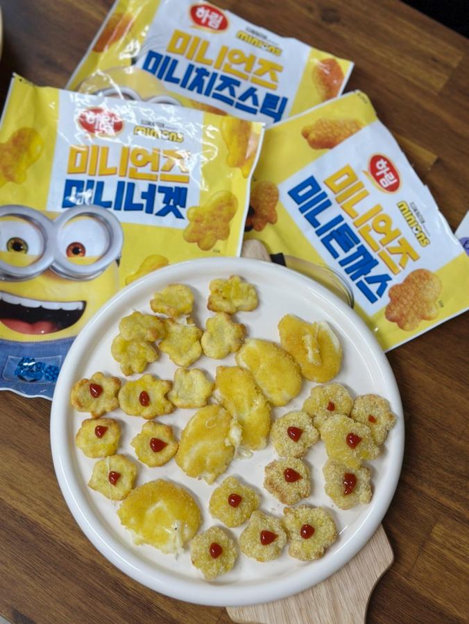 하림미니언즈콜라보 하림신상 3종 치킨너겟 미니돈까스 치즈스틱