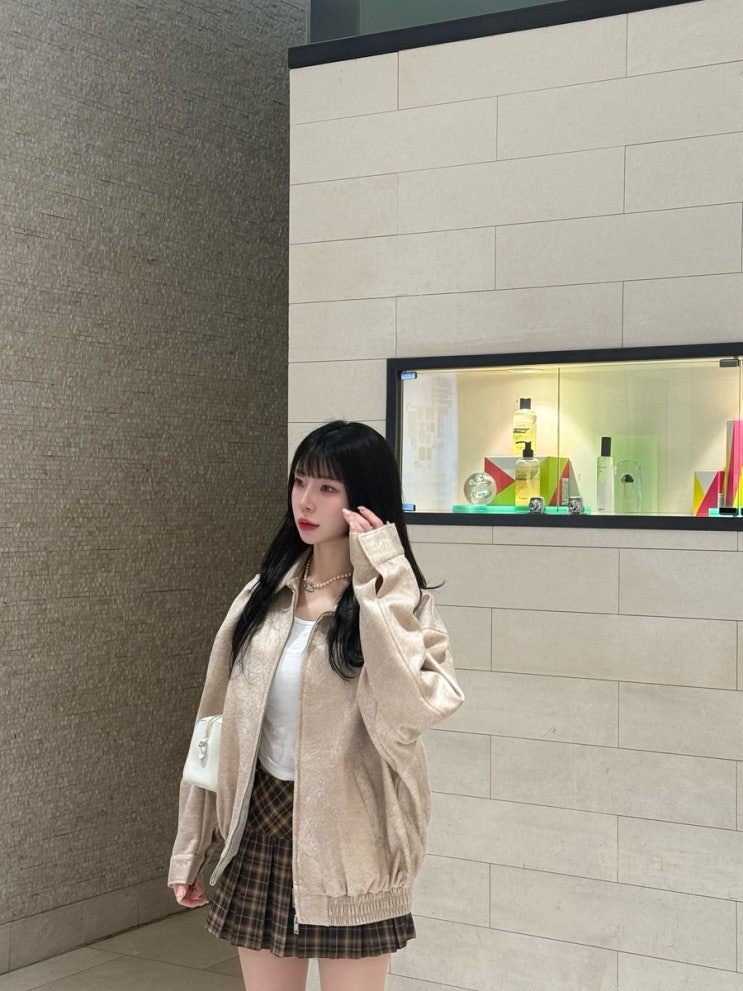 [봄코디 데일리룩] 빈티지블루종 스웨이드자켓, 커플룩으로 추천