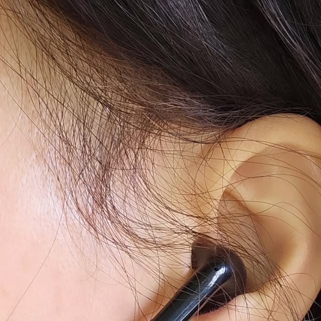 kim ji hyun on Instagram: "#협찬 
평소에 출퇴근하면서 음악듣기 즐겨하는데
"SMIRIA ,SMIRIA이어폰" 가성비 좋네요.
이어폰이 가볍고 제귀에는 착붙이에요.
페어링도 빠르게 되어 음악듣기 편해요.
✅ 
SMIRIA 노이즈 캔슬링 무선 이어폰 블루투스 5.3 자동 페어링 방수 배터리 잔량 확인되는
Bluetooth 5.3 이어폰이에요.
✅ 
현장감 듯한 음질 탁월한 재생 시간
편안한 착용감
초지향성 기술으로 소음방지
Bluetooth 5.3 선명한 통화음질
고음질 & 파워풀한 저음도 느낄수있어요
✅ 
Directional Sound
14.6mm 다이나믹 드라이버
강한 공기 진동은 충격적인 저음, 선명한 음질
및 더 넓은 음역 경험을 선사합니다.
최대 8시간 연속 사용 가능해요.
✅ 
초지향성 기술으로 누음 방지
누음 방지한 초지향성기술
특정 방향의 음원에 초점을 맞춰 누음을
효과적으로 줄여 음악을 즐기면서 주변 사람을
방해하지 않도록 할수있어요 
✅ 
더 빠른 속도, 더 먼 거리
더 낮은 전력 소비
최신 Bluetooth 5.3 기술은 전송 속도와
거리를 향상시키며, 전력 소비 관리를 최적화하고 배터리 수명을 연장합니다
✅ 
선명한 통화음질 마으메들어요
노이즈 캔슬링, 주변 소음 차다도 된답니다.

@smiria2012

https://link.coupang.com/a/cvO51T

#SMIRIA이어폰 #SMIRIA #이어폰 #무선이어폰 #블루투스이어폰#이어폰추천 #블루투스이어폰"