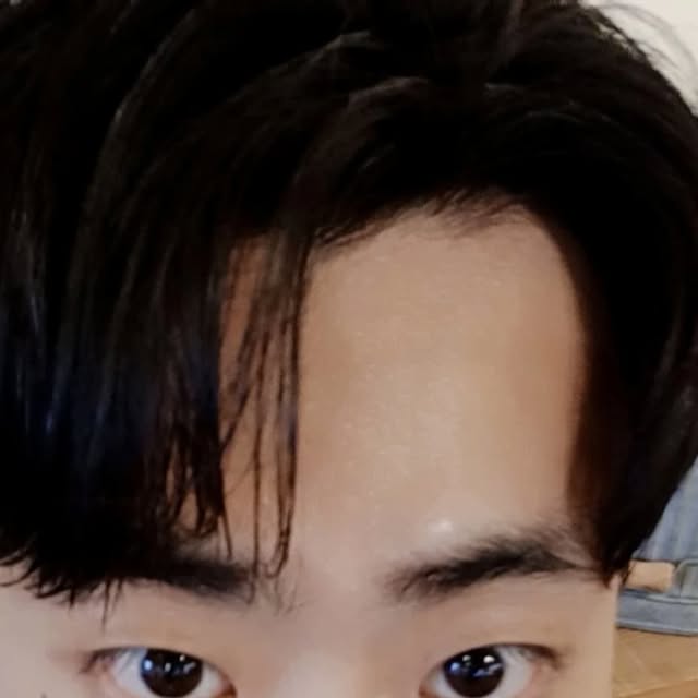 @luvinno1 on Instagram: "#광고 #협찬 
요즘 날씨가 우중충했다가 해도 쨍쨍했다가 왔다갔다 많이 해서 얼굴에 많이 바르게 되더라구요 ㅜ^ㅜ
그럴땐~ @cleare_official 에서 출시한 화이트닝 리페어 크림으로 미백, 주름 관리해보시는거 어떠신가요🤍
쪽쪽하고 부드러운 발림성으로 피부에도 자극이 덜 하고, 피부장벽강화 이중케어가 되는 엄청난 가성비템!!! 임상실험도 완료해서 믿고 쓸 수 있는 제품이다~ 이 말썸
피부 환해진거 보이시나여))
.
.
.
.
.
.
.
#클레아레 #cleare #화이트닝 #미백 #주름 #이중케어 #임상시험완료 #피부방벽강화 #화장품 #미백크림 #화장품추천"