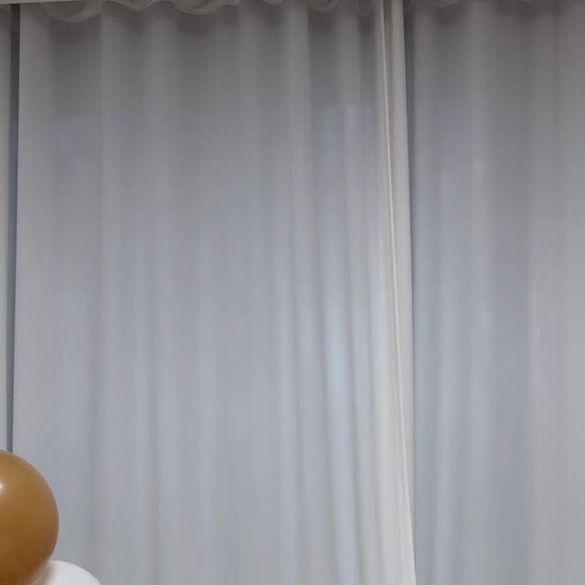 잰이😁 on Instagram: "#협찬 #광고

곧 돌을 맞이해서 셀프로 돌촬영을 해보았어요~^^
돌상 분위기에 맞게 비슷한 옷을 입혀 촬영을 했는데요~ 아기 컨디션이 많이 좋지 않아서...후딱 할 수 밖에ㅠㅠ

심플하고 정갈한 우드 소품부터 다양한 모형들과 그리고 돌에 빠질 수 없는 돌잡이 소품들까지!ㅎㅎ
우리 아이가 무엇을 잡을지도 너무 궁금하기도 했었는데 랄라래빗 덕분에 좋은 추억을 남길 수 있었답니다~

아기들이 직접 만지고 닿게되는 소품들은 하나하나 소독하고 깨끗하게 관리해주시고, KS인증 시험을 통과한 안전한 소품들로 구성되어 더욱 안심하고 사용할 수 있었어요^^

컨디션만 좋았다면...더욱 더 많은 사진들을 남길 수 있었는데 그러지 못한게 조금 아쉽지만! 랄라래빗 셀프 상차림 덕분에 깔끔하고 편하게 촬영할 수 있었답니다☺️

#광고#돌상대여#백일상대여#생일상대여#셀프돌상#셀프백일상#파티소품#파티테이블#돌상소품#돌상추천#백일상추천#랄라래빗"