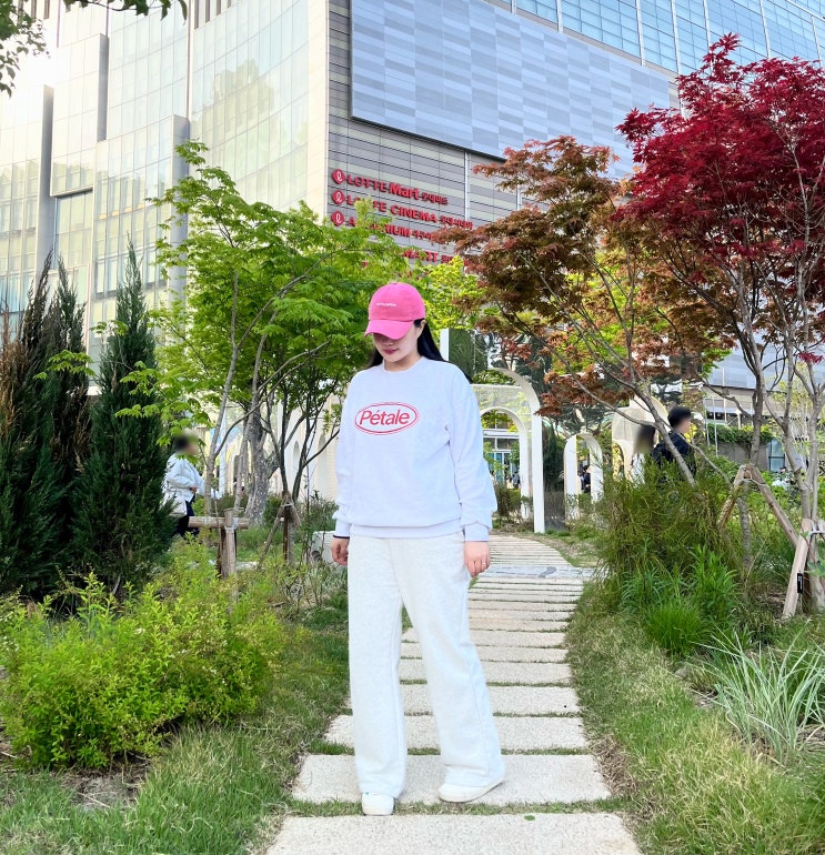 봄데일리룩 코디 추천 캐주얼 브랜드 페테일 맨투맨으로 완성하기