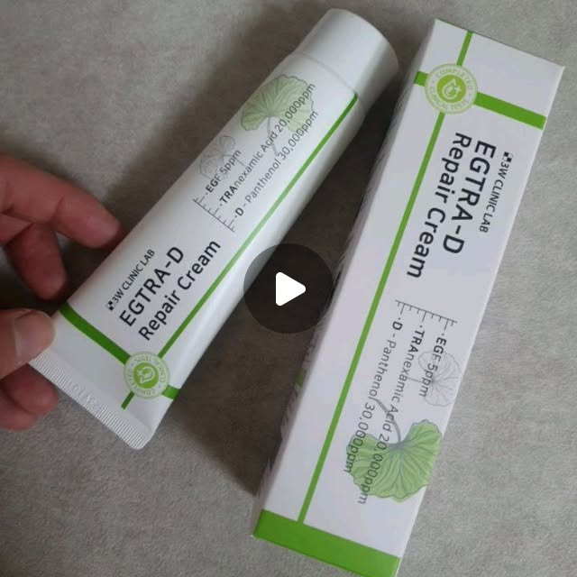 배굴빡 on Instagram: "#제품제공 #협찬

👍이지트라 EGF 재생크림👍

➡️착색과 피부장벽을 동시에 케어해 주는 고함량 EGF 트라넥삼산 크림 사용해 보았어요.

➡️무너진장벽, 기미, 주름, 붉은기 위주로 발라주면 좋아요.

➡️금보다 비싼 EFG가  5ppm 고함량으로 들어 있답니다.

➡️임상으로 증명된 피부 컨디션 회복력을 직접 확인해 보세요.

🌟수분 보유력 강화
🌟속건조 완화
🌟유수분 밸런스 개선"