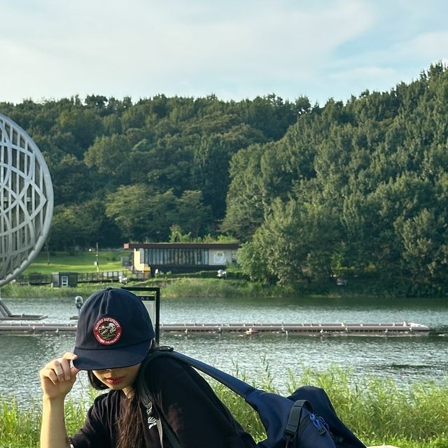 캠핑 • 여행 • 솔캠 오소리 on Instagram: "#협찬 @madden.kr 깔끔한 디자인에 다양한 수납공간과 탈부착 가능한 가슴 벨트 특수 가공으로 가벼운 착용감, 혼합 하중 설계로 가방을 가득 채워도