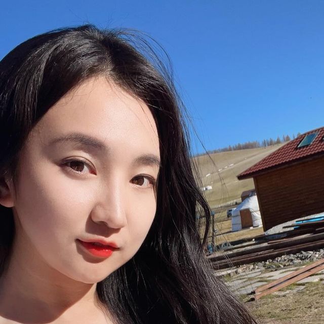 송이송이 on Instagram: "#광고 #바틴 #비키니 #섹시비키니 #풀파티
🤭몽골에서 핫걸이 되엇어요 ㅎㅎ
완전 섹시한데 불편하지않아 넘 좋은 비키니!! 👙
에어크림 커피무드 비키니로 3pcs 라서 엉덩이와 허벅지를 은근히 가려주어 좋아요 👍👍👍

@bathin.magazine 
#bikini #bikinimodel #해외여행수영복"