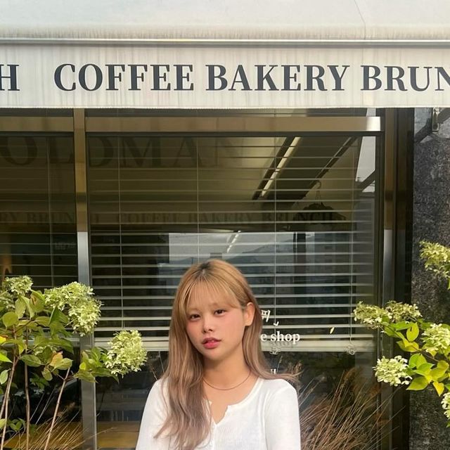 다연🖤 on Instagram: "#협찬 지금 날씨에 딱 입기 좋은 가디건 #비바브라운 크롭한 기장감에 베이직한 느낌이라 매치하기도 편하고 가벼운 무게감으로 낮에 입기에도 좋더라구요 🫶🏻 . . . .