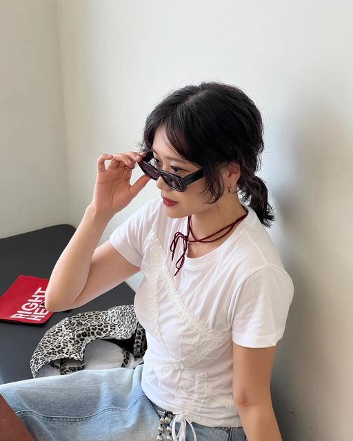 ✨ on Instagram: "😎
@right_here_women 
#롸잇히어 #right_here #🕶"