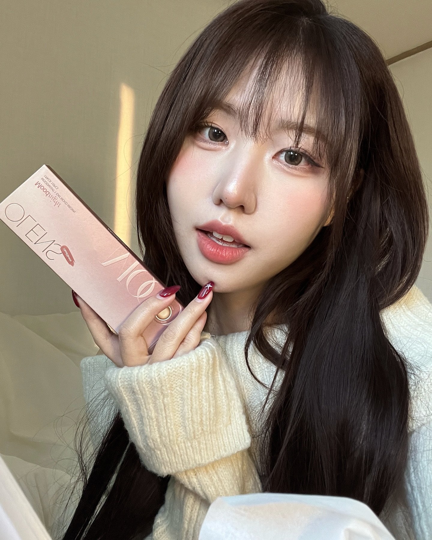 olens_official #협찬

☕️올해의 컬러 모카무스와 찰떡인 무드 나잇 

New Year, New Mood🤎
뉴진스 혜인이 착용한 무드나잇‧₊˚
뮤트한 브라운이 너무 예뻐서 매일 착용하게되는 데일리 렌쥬 (´ᴗ ·̫ ᴗ`)💭💕

★𝑴𝑶𝑶𝑫 𝑵𝑰𝑮𝑯𝑻
 [1day | 13.3mm | 20,000원 (10p) | Mood Brown / Mood Gray]

🤎오렌즈 공홈에서 1/13 ~ 1/21동안 무드나잇 샘플링 이벤트 진행 중🤎
- 오렌즈 정회원 신규 가입 시, 무드나잇 무료샘플 교환권 증정 
- 무드나잇 본품 구매 시 사용 가능한 3천원 할인쿠폰 증정
- 오렌즈 공홈에서 댓글 남기고 2가지 선물 GET (원데이 렌즈(10P) 중 1 or 오렌즈X뉴진스 원형 케이스)

#오렌즈 #OLENS #무드나잇 #혜인렌즈 #무드눈빛 #무드업렌즈 #원데이렌즈 #데일리렌즈 #렌즈추천 #이벤트 #오렌즈1월행사