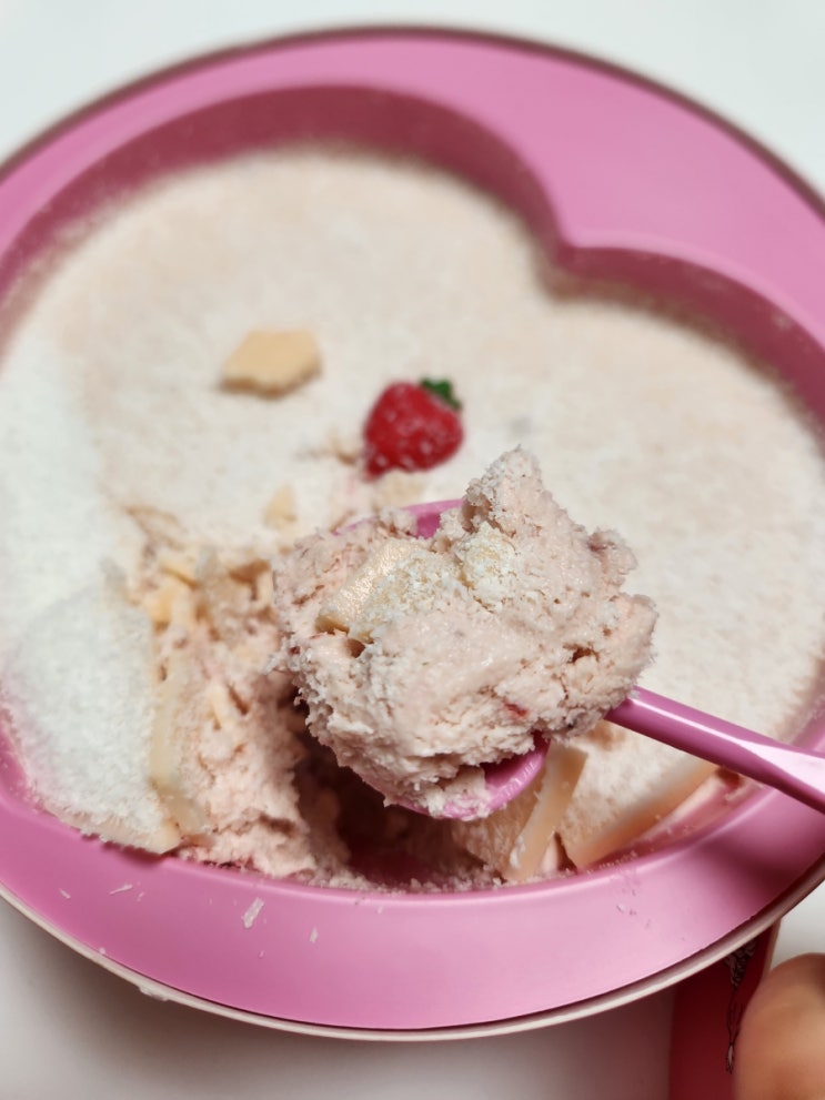 발렌타인데이 선물 아이브 콜라보 하트티라미수 더현대서울팝업