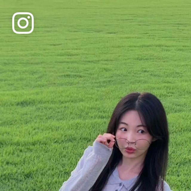 소정 혹은 여름🍃 on Instagram: "#광고

제법 가을이 다가오는 게 느껴지는 요즘,
가을에 빼놓을 수 없는 니트 소개해요🤎

심플한 디자인에 꽈배기 포인트로
꾸안꾸 코디는 물론,
긱시크 스타일링까지 완전 잘 어울려버려서

올 가을 내내 입을 것 같은
쫀쫀하고 보들보들한 #우아글로벌 니트!
컬러도 다양하니, 취향에 맞게 함께해보세요😉

#가을니트#여성니트#카라니트#단추니트#꽈배기니트 #긱시크
#트렌디룩#데일리룩#가을패션#가을신상#우아글로벌#쿠팡추천템"