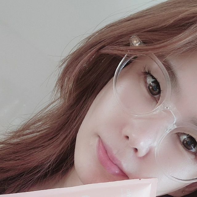Lim SeonHa on Instagram: "#광고

Y존관리 필수템
살아있는 유산균과 유사한 효능을 전달하여 Y존 내부 수분밸런스를 맞추는데 도움을주고점막으로 직접 흡수되기 때문에 효과가 빠르고 좋답니다👍

#광고#빛나#vyttna#온리
#onlymmue#여성청결제#이너에센스
#질유산균#여성유산균#냄새제거
#y존케어#이너뷰티#여성세정제
#여성질세정제#자기관리
#여성청결제추천#관리하는여자
#오운완#이너케어젤"