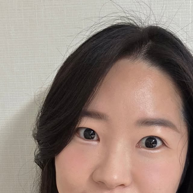 빵란 | 빵란의 빵원 라이프 on Instagram: "#광고 투에이엔 러브 버블 컬렉션과 함께한 달달 메이크업 🍬

이번에 제가 써본 조합은요 
💄 립
버블리, 슈가버블

👀 섀도우
버블캔디 (배러 미 아이 팔레트 16호)

😊 치크
핑크텐션 (듀얼 치크 16호)

✨ 파운데이션
20호 복숭아

발색이 진짜 사랑스러운 핑크 무드💗
립은 하나만 써도 예쁘지만, 
버블리+슈가버블 같이 레이어링 하면 더 오묘하고 러블리하게 표현돼요!
버블캔디 섀도우는 데일리+포인트 둘 다 가능해서 
출근 메이크업에도 찰떡!
핑크텐션 치크로 과즙 뿜뿜 !
생기 메이크업 완성🍑

투에이엔 신상 이번 8월 올영픽에서 꼭 만나보세요!

@2an_official
#올영픽#올리브영추천템#올영필수템#러브버블컬렉션#롱웨어링파운데이션미니#컬러플레이듀얼라이너"