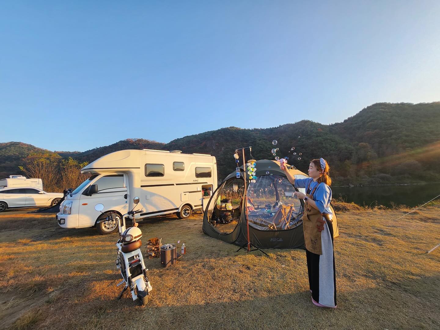 가로버전 이번주문경😎
사진뽑아서 풍경에 달아달라고
두달째 얘기하셔서 드뎌 만들어드림😔 귀찮
쉘터 넘 따숩자나

#미르카림피드2