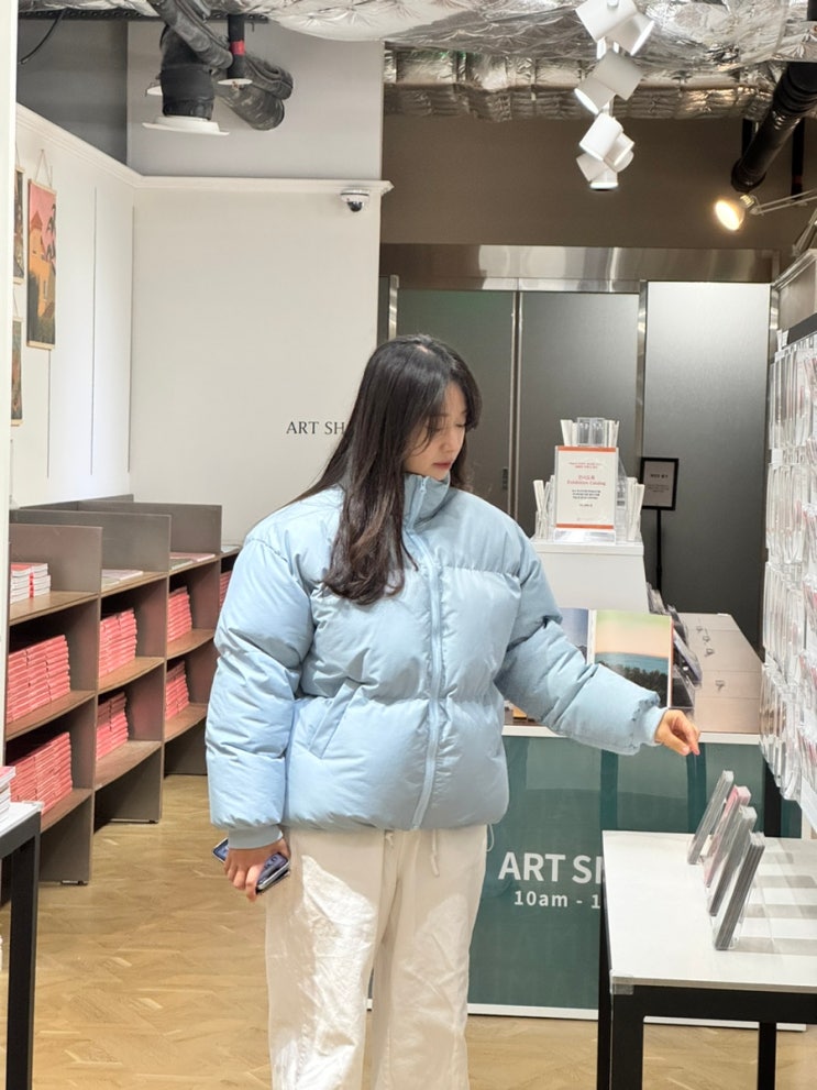 오사와 미츠리 크롭 하이넥 패딩 소라색 상큼상큼
