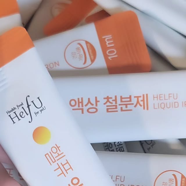 Kkogsongi Jena Park on Instagram: "#광고
헬퓨 고함량 액상 철분제💞
@helfu_official

의사선생님께서 철분 섭취가 방문할 때마다 필요하다고 하셔서 꾸준히 섭취할 제품을 찾다가 먹기 시작하게 된 헬휴 고함량 액상 철분제! 현직 산부인과 전문의와 카이스트 박사가 함께 연구한 제품이라 믿음이 갔는데요. 하루 권장 섭취량의 200%를 채워주는 프리미엄 비헴철이 들어 있어 체내 흡수도 잘된다고 하니 안심!

특히 비타민C🍊까지 함유돼 철분 흡수율을 더 높여주는 점이 마음에 들었습니다. 무엇보다 비린맛 없이 상큼달콤한 맛이라 꾸준히 먹기👅(Yumm)너무 좋더라고요. 철분제 특유의 냄새 때문에 망설였던 분들께 정말 추천드려요.

임산부, 수유부는 물론, 철분 섭취가 부족하신 분들께도 강추!
 

#헬퓨 #액상철분제 #임산부철분제 #고함량철분제 #임산부철분제 #임산부액상철분제 #철분영양제 #변비없는철분제 #빈혈철분제"