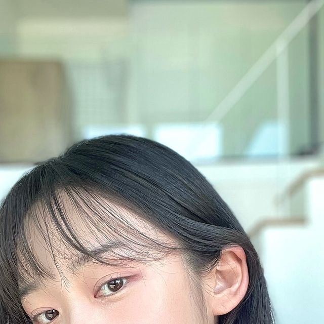 freelance model • 그 나 Ɐ N ꓵ Ǝ ꓨ on Instagram: "#광고 에이프릴스킨에서 첫 출시한 핑크알로에 비타토너를 소개합니다. 
여름철에 맞게 산뜻한 제형이지만 촉촉함까지 놓치지 않았어요☺️ 핑크알로에가 80% 함유된 핑크알로에를 통째로 넣어 진정효과까지 ! 속부터 겉까지 트러블잡는 8겹 진정 레이어링으로 흡토부터 토너팩까지 200% 활용 가능하답니다🫶🏻🫶🏻

@aprilskin_korea 

#에이프릴스킨#핑크알로에#핑크알로에토너#비타토너#토너#스킨#저자극토너#진정토너#약산성토너#피부진정#피지#피지제거#알로에#데일리토너#토너추천#피지개선#selca#selfie#fyp"