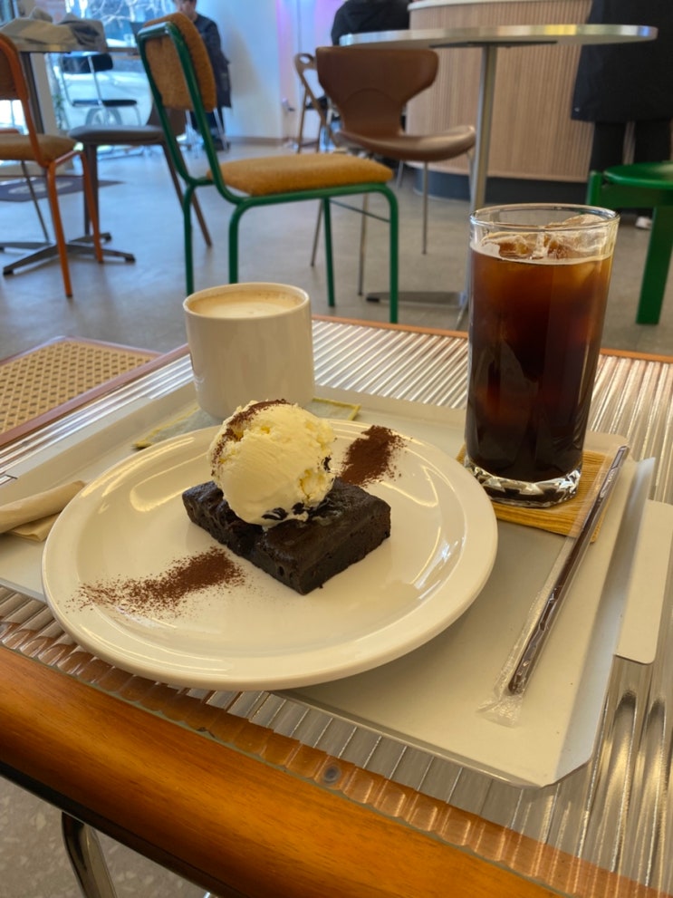 합정 / 디카페인 전문 로스터리 디카커피랩 합정 커피맛집 디저트맛집