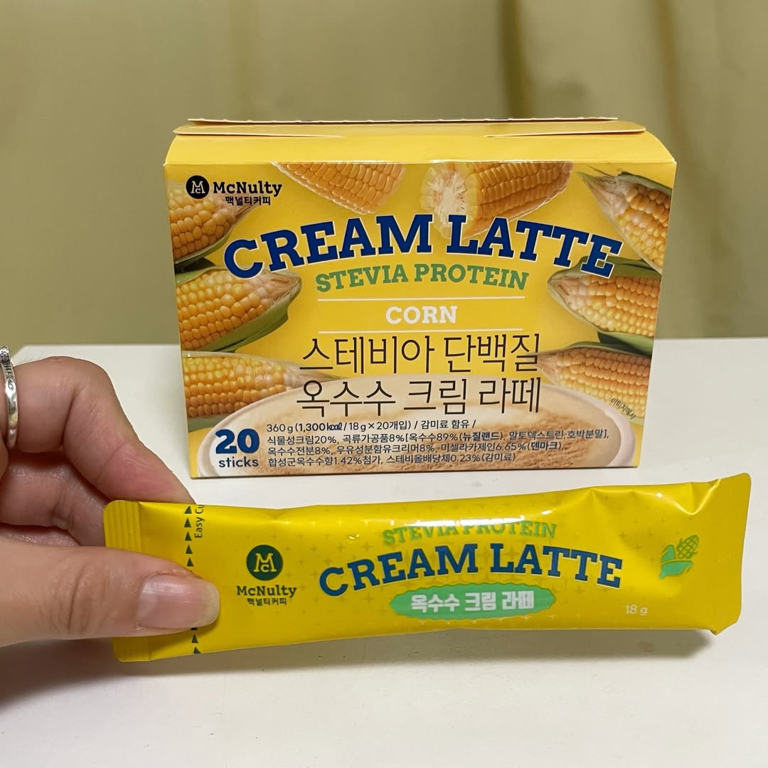 히 | #광고 맥널티 스테비아 단백질 옥수수 크림 라떼 요즘 같은 추운 날씨에 간식으로 마시기 좋은!! 맥널티 스테비아 단백질 옥수수크림라떼🙌🏻 옥수수 함량 16.0%를 넉넉하게 담아 진하고 풍부한 옥수수 본연의 맛을 느낄 수 있는데요! 거기에... | Instagram