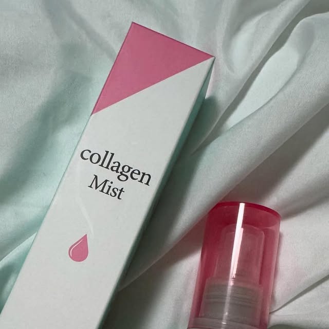 쩡이 on Instagram: "#제품제공

나틴다 수분채움 콜라겐 미스트🩷

요즘 제 가방 필수템 제품을 들고 왔어요!! 
요즘 밖에 날씨는 춥고 어딜들어가면 따뜻한데 피부는 건조해서 매일 들고 다니는 미스트 !!! 그리고 화장전에도 쿠션에 뿌려서 사용하면 촉촉하게 사용가능!! 집에서도 씻규 나오면  무조건 사용중 !! 

나틴다 수분채움 콜라겐 미스트
🩷 저분자 콜라겐 함유로 빠르게 흡수
🩷 피부 속이 촉촉함과 탄력까지!
🩷 피부자극 테스트 완료! 

#광고#나틴다#나틴다수분채움콜라겐미스트#수분미스트#콜라겐미스트#미스트#저분자콜라겐#콜라겐"