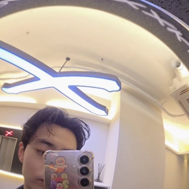 luvinno1 | #광고 #협찬
스타일링 가볍게(?) 하고 싶어서 써봤는데, 발림도 산뜻하고 컬도 자연스럽게 살아나서, 데일리로 쓰기 좋고 빠르게 정리하기 딱!
성숙함 한 스푼과 함께 볼륨 살리고 싶은 분들께 강력 추천합니둥!!! | Instagram