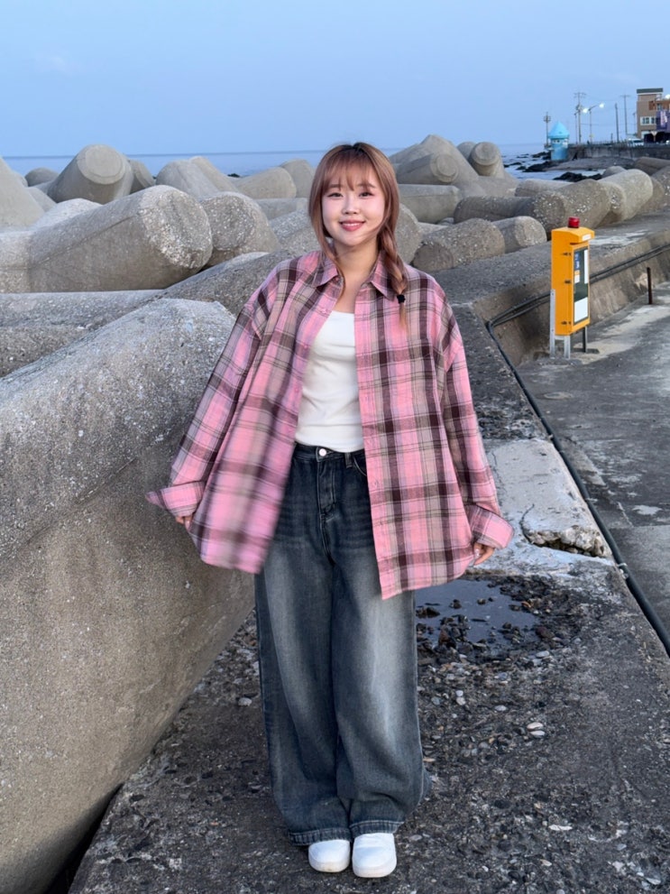 [OOTD] 무신사 단독템! 스탠다드에러 빈티지 플레이드 오버핏 셔츠 | 봄코디 추천 | 여행코디 🌸💫
