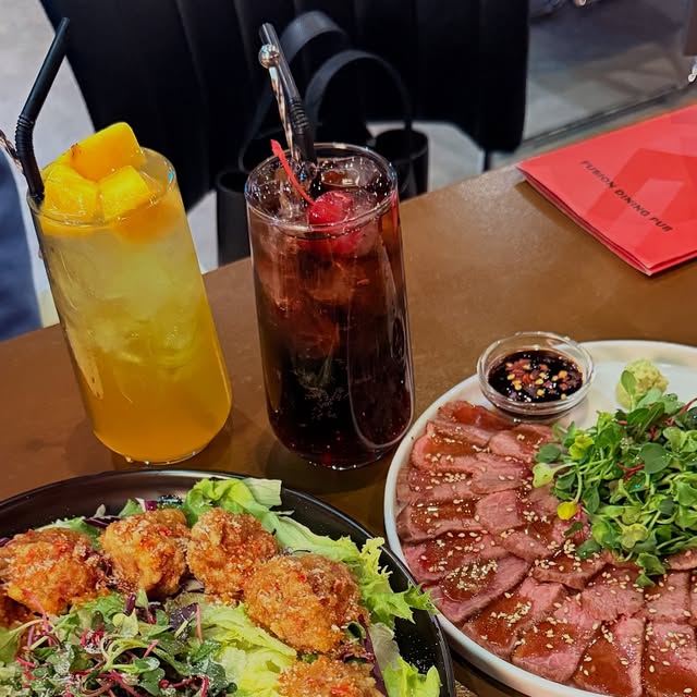 옹헤얌💕 on Instagram: "영미가 맛난거 사줘서🎶 
달히랑 너무 맛있게 냠냠🫶

#주말기록 #급만남 #맛있었어 #고마워 #담에또불러 #언제나함께 #오래오래함께하자"