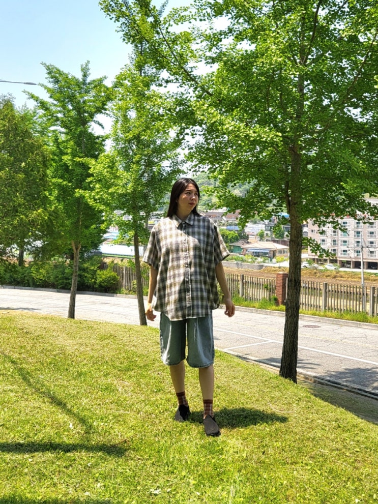 스탠다드에러 반팔 체크 셔츠 초가을 레이어링 코디까지 가능