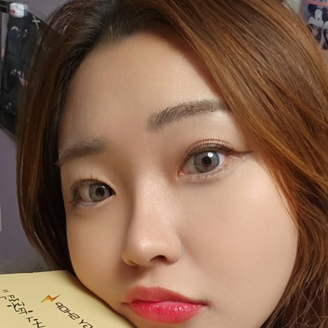 𝐍𝐚𝐢𝐥𝐚𝐡 | 네일라 on Instagram: "#광고 내 최애 야근템(?) 소개할게 😵‍💫➡💪
요즘 #에너지볼트⚡ 없이는 야근도, 외근도 못 버틴다 😭🍒🍋

보통 운동 전용으로 많이들 드시지만...연말에 일이 밀려들어오는 기획자는...야근할 때나 외근 나갈 때 꼭 챙겨 먹는답니다....하루 종일 에너지가 딸릴 때 이만한 친구가 없드라구ㅋㅋ

✅️ 고함량 에너지 성분
1500mg 아르기닌🦪, 1000mg L-카르니틴🔥, 타우린 1000mg🔋까지 꽉 채운 성분들이 지친 몸을 빠르게 충전해준다...진짜 바로 느껴짐

✅️ 맛있고 간편한 복분자 레모네이드 맛
새콤달콤 상쾌해서 마시는 순간 피로가 싹~ 날아가는 느낌! 🍒🍋

✅️ 당 2g만 함유한 클린한 에너지
바쁜 날에도 부담 없이 딱 한 포로 에너지를 꽉 채울 수 있어 너무 좋다...!!! 😊

운동할 때뿐만 아니라, 저처럼 바쁘게 뛰어다니는 야근러나 외근러들에게도 강추! 내 연말 미친 업무량은...이 친구와 함께였다... 🔋⚡ 맛있어서 더욱 좋았다

📩 @energyshop_official
📍제품 링크:  https://smartstore.naver.com/energyshop/products/5194546941

#에너지볼트#에너지샵#에너지음료#운동전부스터#아르기닌#타우린#카르니틴#과라나카페인#에너지충전#에너지볼트⚡"