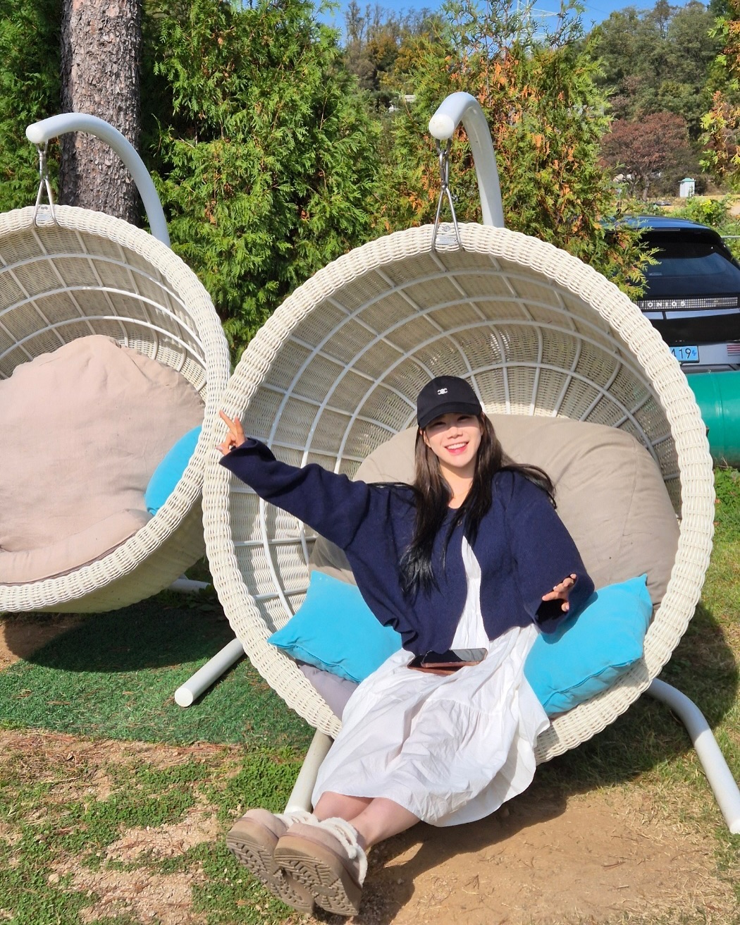 작년에 울고웃고 정말 여러 일들이 많이 있었는데요

올해는 웃어도 억지웃음보다 찐웃음이 더 많은 해였으면 좋겠습니다☺️

모두 찐웃음많이 나는 2025년 새해복 많이받으세요❤️