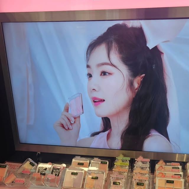 미고 on Instagram: "#광고 💖 투에이엔 블루밍가든 듀얼 치크 & 하이라이터로 완성하는 봄 메이크업🌸 💖 올리브영 추천템✨ 투에이엔 블루밍가든 듀얼 치크 & 하이라이터로 봄 웜톤 맞춤 메