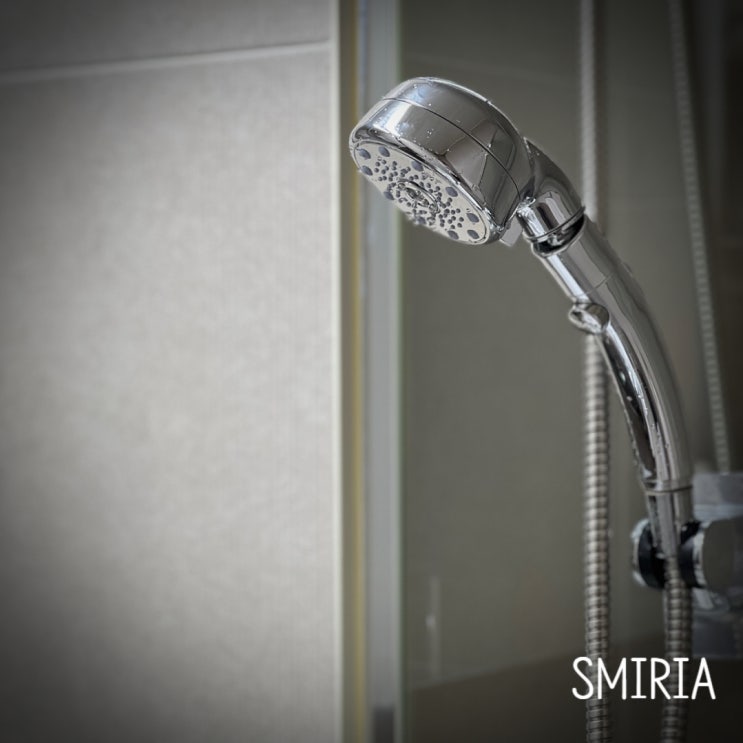 절수 샤워기 조절까지 편리한 SMIRIA 샤워기헤드 호스 세트