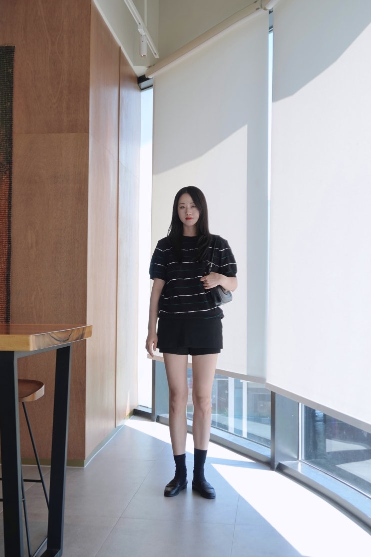 무신사 여름 반팔 아이러니포르노 화이트라인 니트 티셔츠
