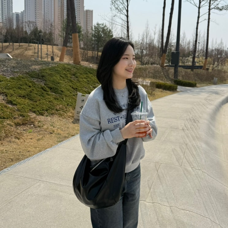 데일리 레더백 추천 오사와 엘로아 레더 크로스백