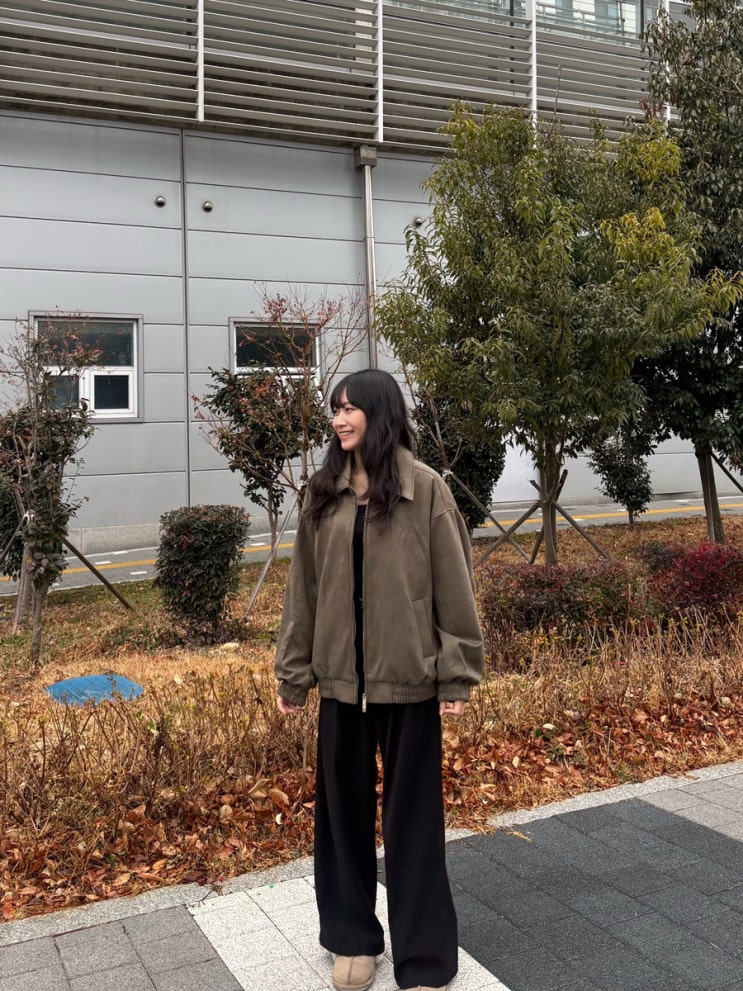 봄 커플룩으로 스탠다드에러 블루종 스웨이드 자켓