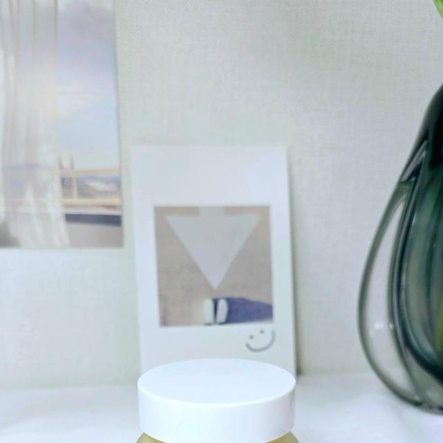 베리 💋 뷰티 인플루언서 | 육아 | 리빙 on Instagram: "#광고 홀스킨 비타씨 브라이트닝 베리어 크림이에요😃 피부 미백, 생기 케어를 위해 추천드려요 연노랑의 부드러운 크림 제형이 촉촉 산