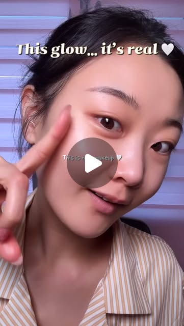 “Everyone keeps asking about my skin… 🤍”

요즘 피부 뭐 했냐는 말 자주 듣는데
사실 루틴은 되게 단순해요

크림처럼 부드럽게 바르고
20분 뒤에 떼어내는 랩핑팩 하나로
피부결이 훨씬 맑아진 느낌

자극 없이 순하게 밀착되면서
윤기랑 수분감이 자연스럽게 올라와서
요즘은 이 루틴 계속 유지 중이에요

과하게 번들거리는 느낌 말고
은은하게 비치는 윤기가 더 예쁜 것 같아서 🤍

🤍 @3wclinic.official
.
.
#glowyskin #dewyskin
#美肌 #맑은피부 #뷰티루틴