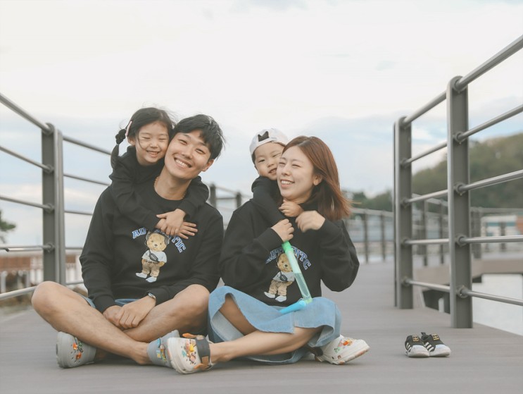 패밀리룩 가족티 가을엔 커플맨투맨 w.옥스타