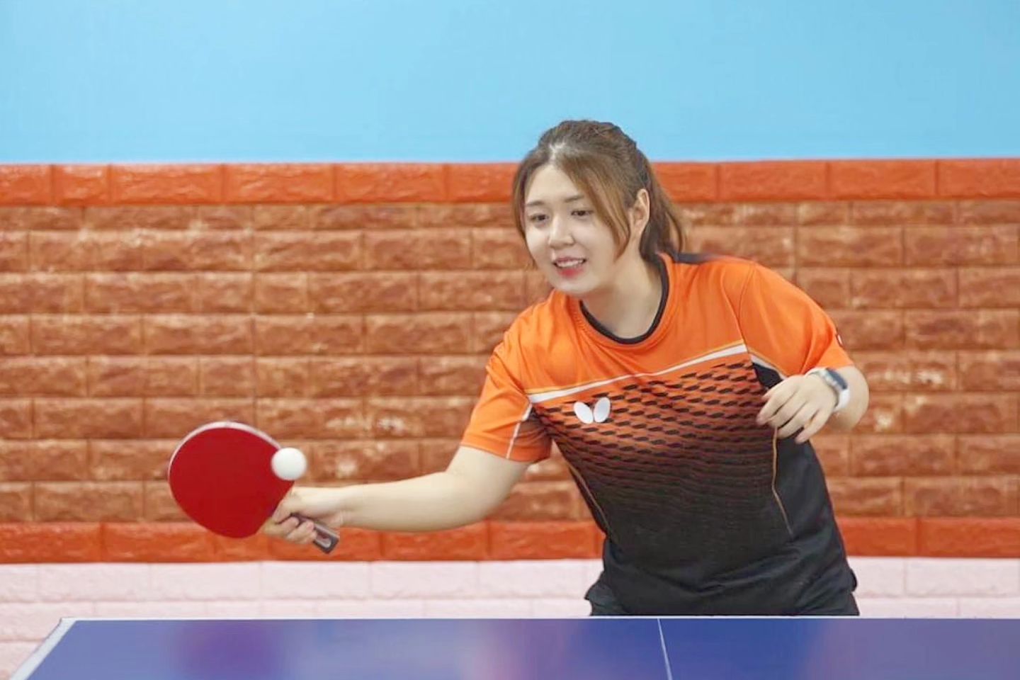 탁구 첫 게시물이닷~~
전문가님깨서 찍어주시고 비전문가님께서 뽀샵해줌! 
즐거운 송년회 ☺️
많은 사람들 앞에서 사회보는건 처음이라 떨었는데 신년회때는 능숙모숩으로!😝

#송년회 #탁구 #엑시옴 #참피온타구대 #탁구스타그램 #tabletennis
#tabletennisplayer #tabletennisdaily #tabletennis🏓 #tebletennisclub #pingpong #卓球 #乒乓球 #butterfly
