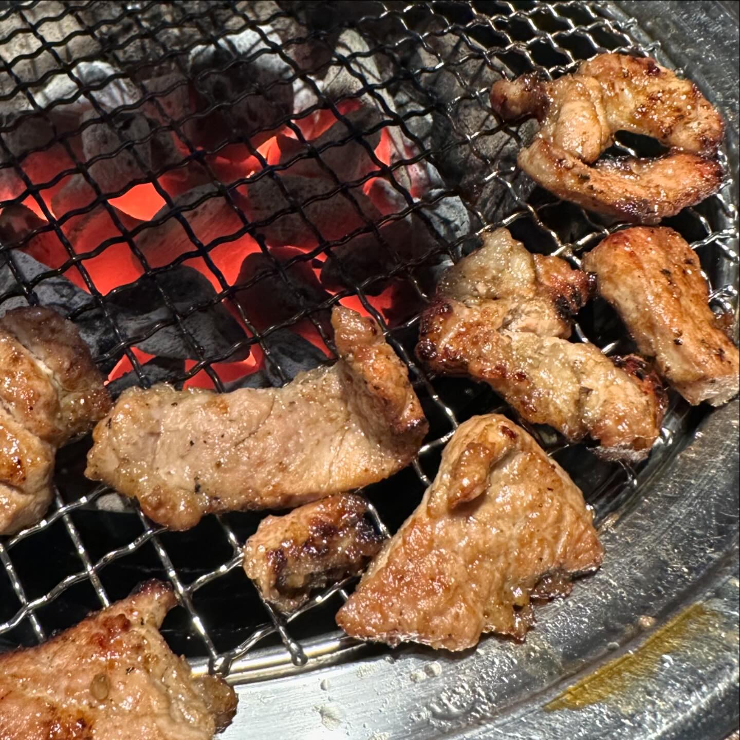 #협찬 ✔️[의정부] 운정흥부네
✅돼지갈비가 맛있는 식당
✅넓은규모로 회식하기 좋고, 주차장이 넓은 식당
✅고기를 시키면 해물전골과 수제비가 나오는 곳
✅밑반찬이 맛있는 고기집
✅의정부시에서 지정한 안심식당
✅영업시간 : 매일 12:00 ~ 23:00 
📍 경기 의정부시 용민로 245 1층
#협찬 #민락동고기집 #의정부맛집 #민락동맛집 #의정부민락동맛집 #운정흥부네 #의정부삼겹살맛집 #의정부역맛집 #삼겹살맛집 #의정부고기맛집 #민락동고기맛집 #민락2지구맛집 #민락2지구삼겹살 #의정부돼지갈비 #의정부돼지갈비맛집 #돼지갈비맛집 #sohappy #eat